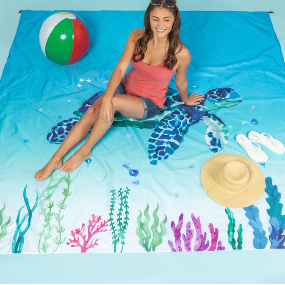 Sea Turtle Oversized Beach Blanket 84 X 84 NEW